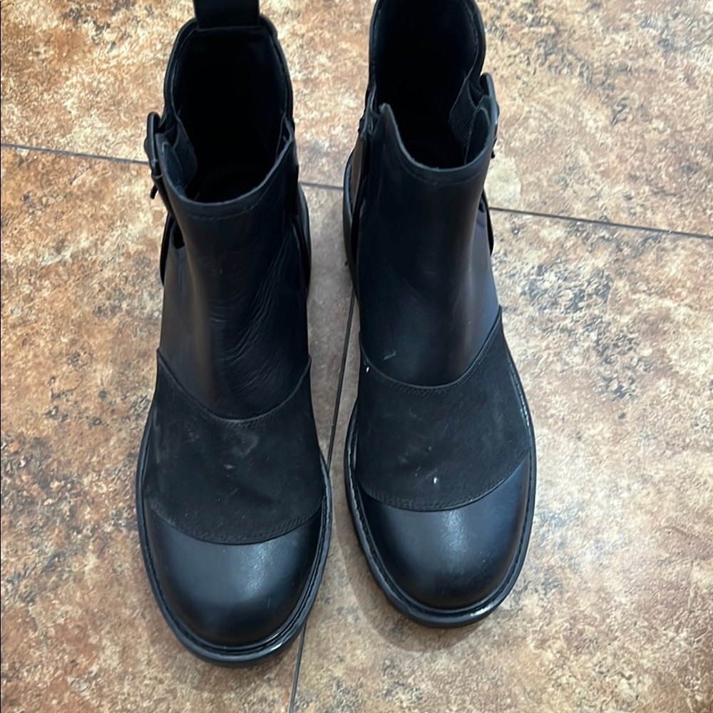 Womens UGG Black Leather Boots